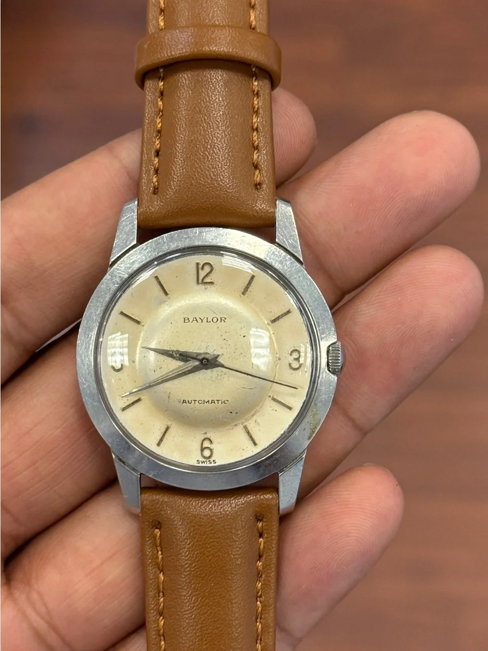 BAYLOR vintage Automatic Men’s Watch with Cream Dial and Tan Leather Strap Swiss